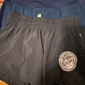 2 EUC Lululemon Shorts Running Exercise Black Blue with Pockets Size 8